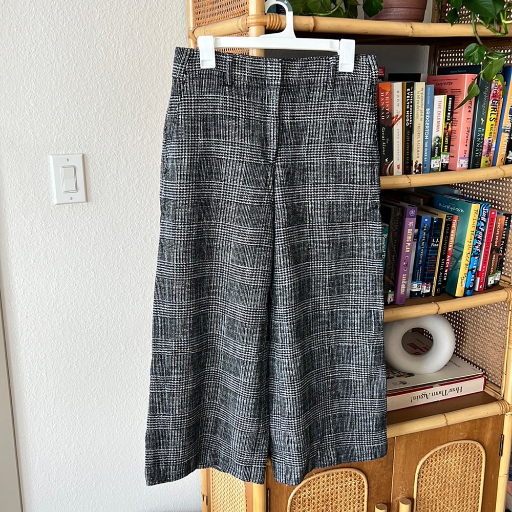 Ann Taylor Wide Leg Crop Pant Size 6
